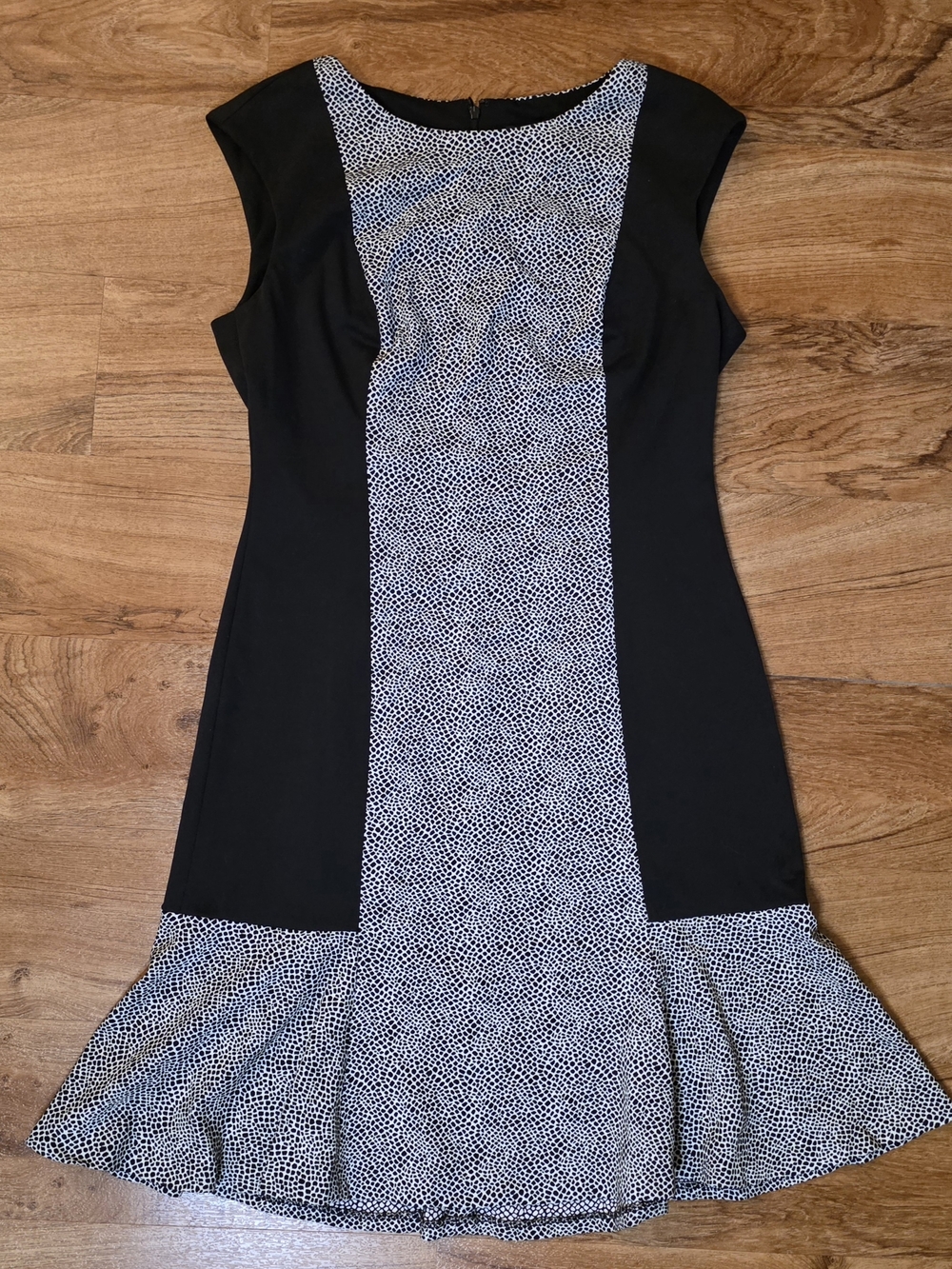 DKNY NWT Black & White Snake Print Cocktail Dress